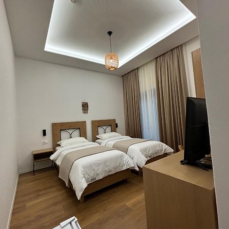 Gle-Alb Agrotourism Hotel Tepelene Exterior photo