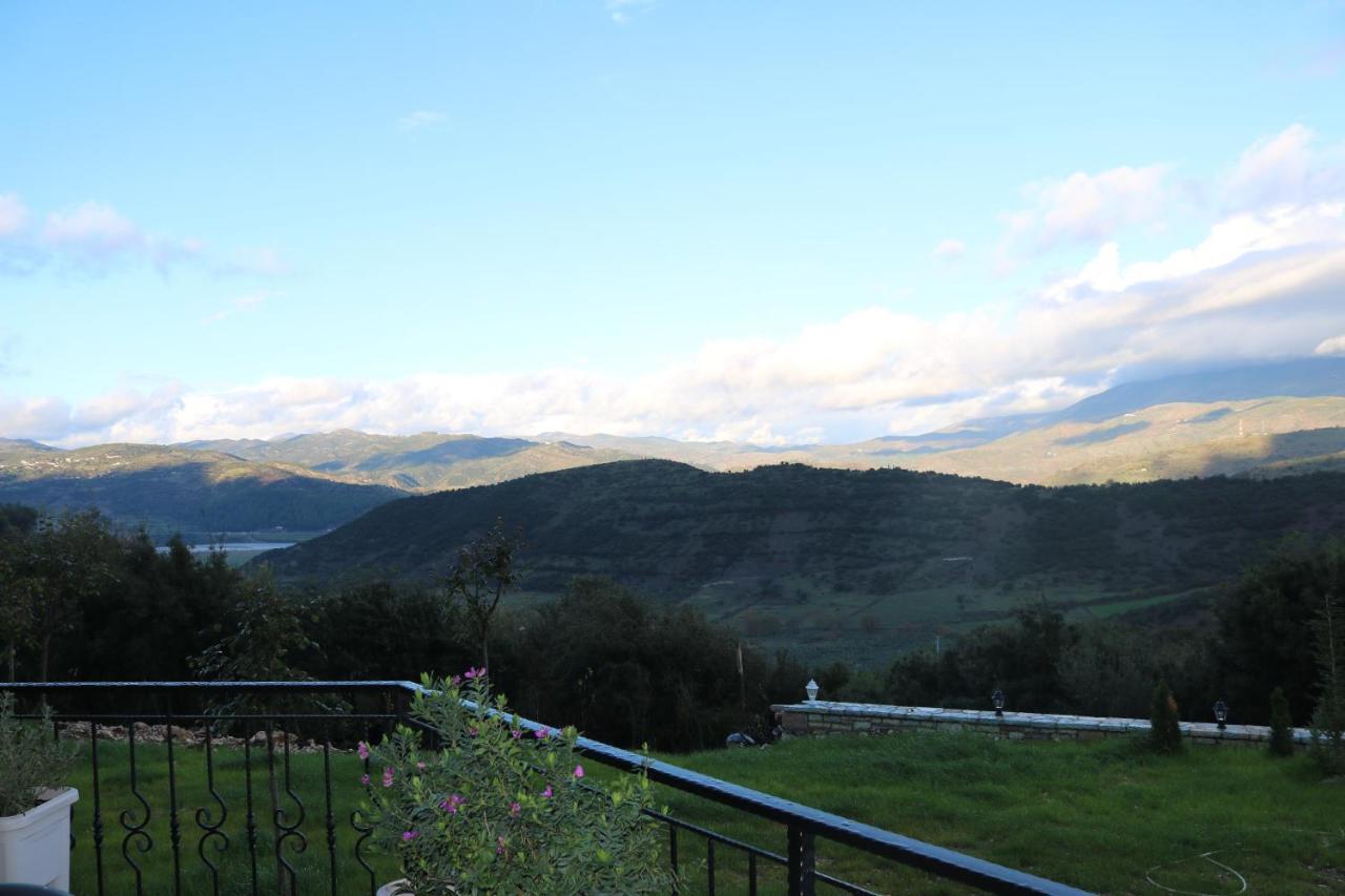 Gle-Alb Agrotourism Hotel Tepelene Exterior photo