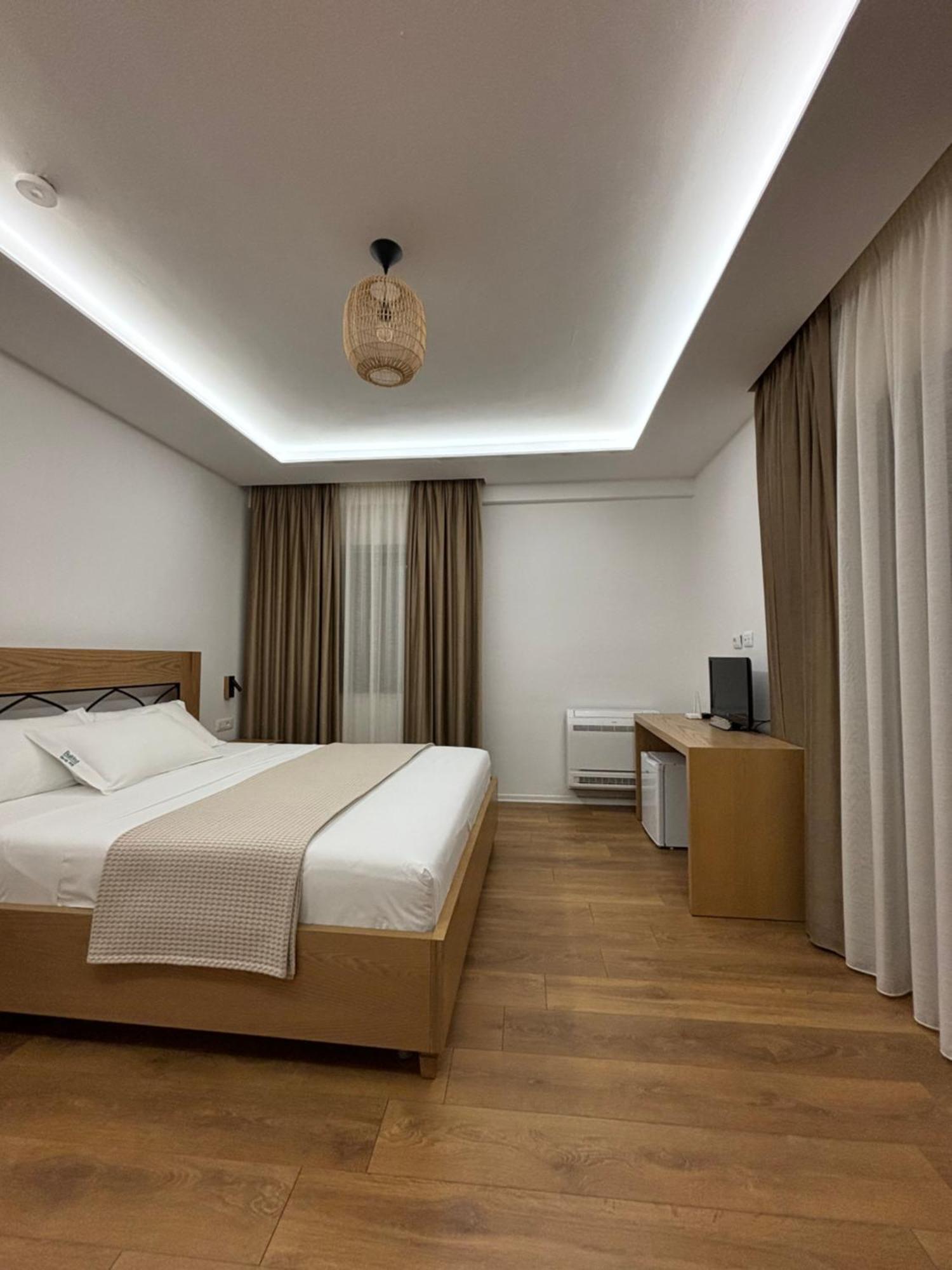 Gle-Alb Agrotourism Hotel Tepelene Exterior photo