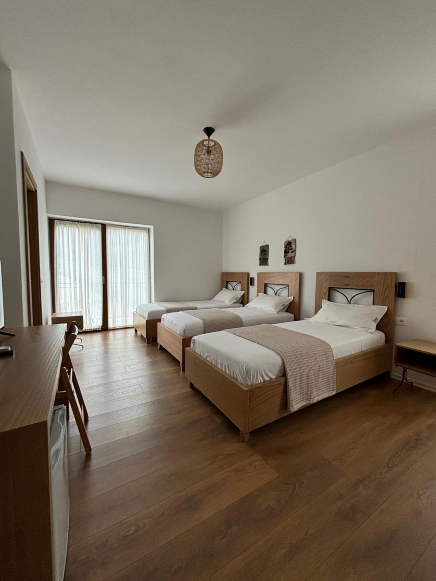 Gle-Alb Agrotourism Hotel Tepelene Exterior photo